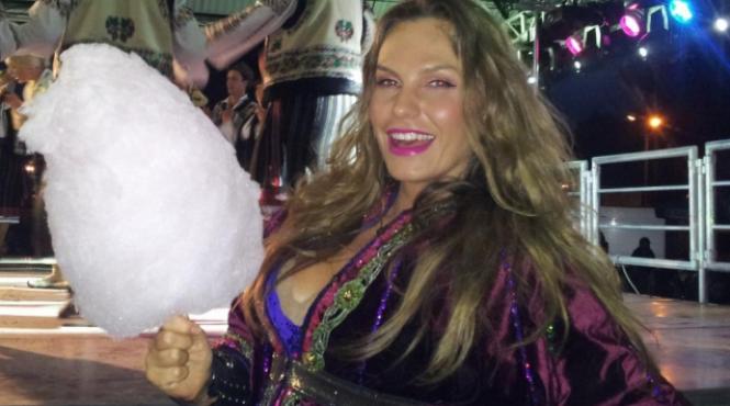 ce cadouri inedite primesc vedetele noastre la concerte