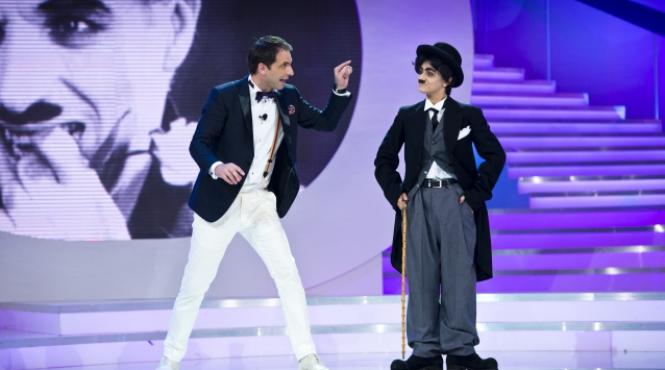 holograma celebrului charlie chaplin pentru prima data in platou unei televiziuni din romania