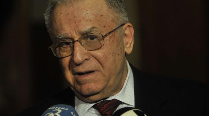 iliescu haite de procurori dau navala peste oameni parlamentul sa cheme la ordine parchetul general