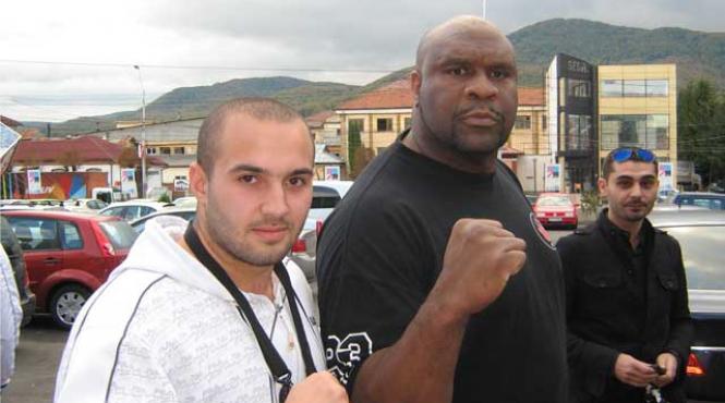 sufera de cancer si isi doreste sa ajunga din nou in ring