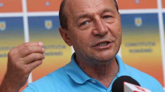 basescu e ilegala scoaterea de pe listele electorale a romanilor cu rezidenta in strainatate sau a celor cu buletinele expirate