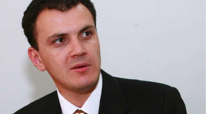 ghita paraseste si actionariatele flanco si distributie it