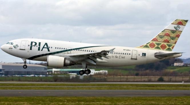 a adormit in avion si s a intors de unde plecase