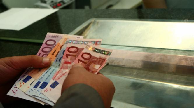 ing bank ramanem la ideea ca leul slabeste in urmatoarele luni