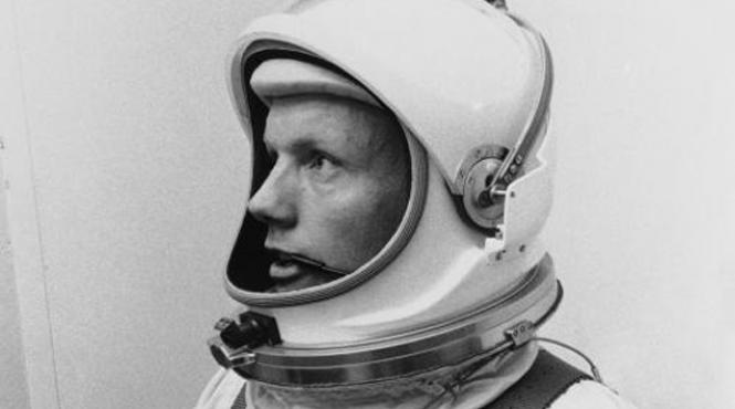 neil armstrong portretul unui erou
