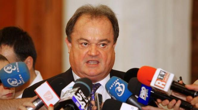 blaga parlamentarii pdl vor fi prezenti la plen avem sapte absente din care patru absolut motivate