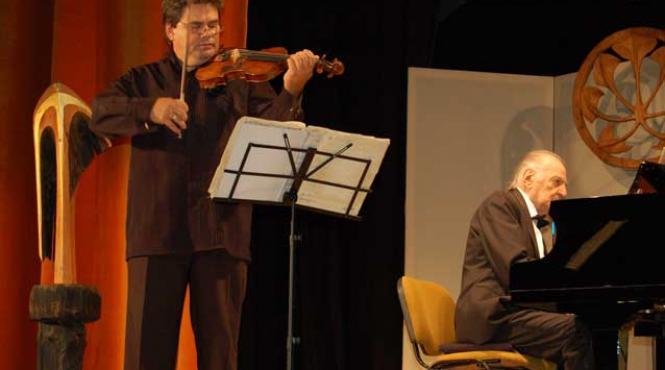 catedrala din palmele lui gabriel croitoru cum e sa canti pe vioara lui enescu una dintre cele mai bune din lume