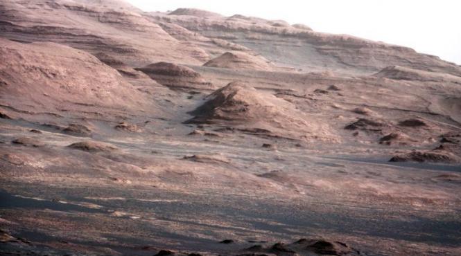 nasa publica primele imagini color de inalta rezolutie de pe marte prima voce umana transmisa dinspre planeta rosie spre pamant video