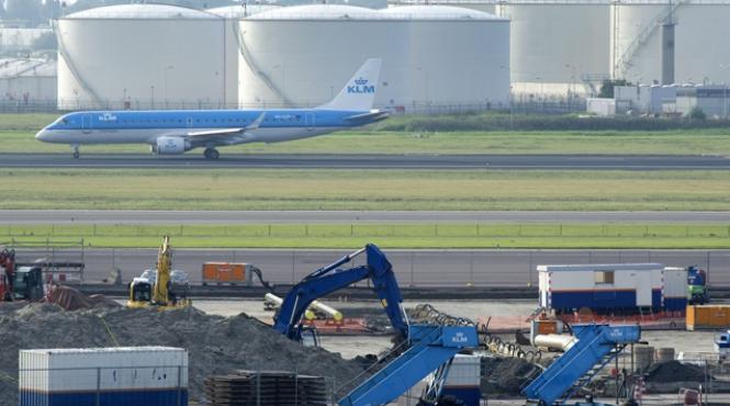 bomba pe aeroportul international schiphol din amsterdam