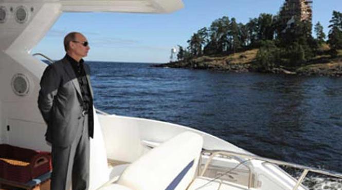 putin viata de sclav pe galera palate avioane elicoptere toaleta de 75 000 de dolari