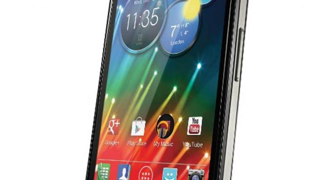 noile razr motorola ocupa ecranul si forteaza acumulatorii