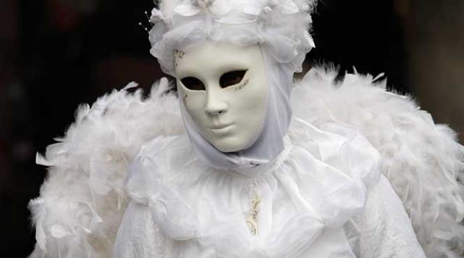 carnaval venetian la craiova mister culoare maretie