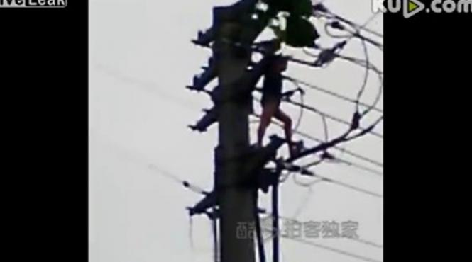 video sfarsit tragic pentru un barbat care protesta pe un stalp electric