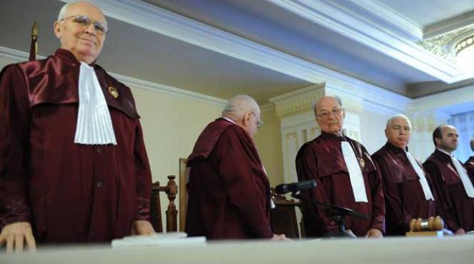 reprezentantii comisiei de la venetia la curtea constitutionala ce zice zegrean