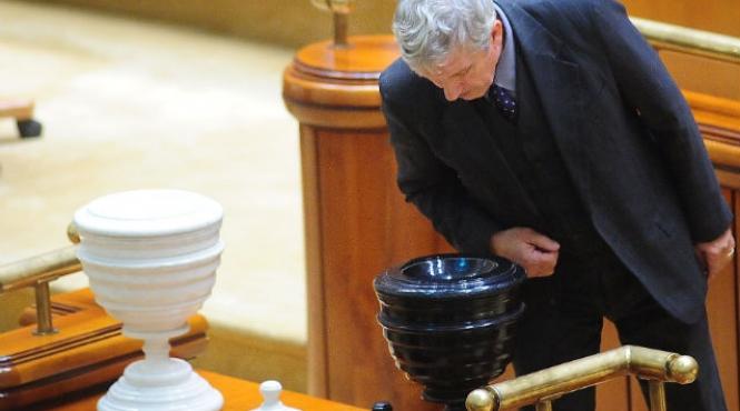 mircea diaconu ar fi jena mea sa fiu prins fara bilet in senatul romaniei