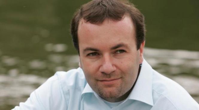 acuze dure la adresa premierului ponta din partea vicepresedintelui ppe romania comparata cu o tara bananiera