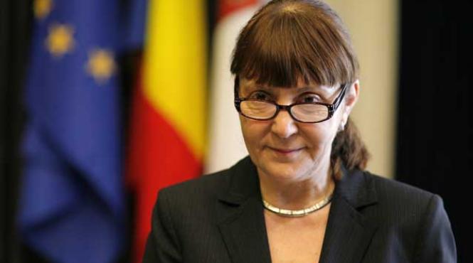 cer ajutorul vostru pentru a restabili statul de drept in tara mea macovei si stolojan au scris parlamentului european