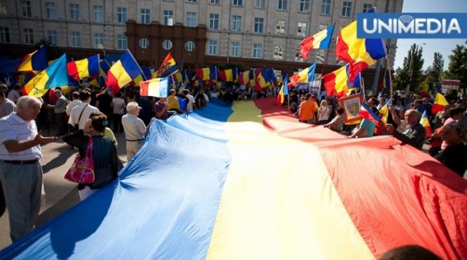 basarabia e romania mii de manifestanti au cerut la chisinau unirea republicii moldova cu romania