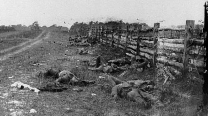 galerie foto aceeasi camera dar un secol diferit imagini uimitoare care refac pasii razboiului civil cu 150 de ani mai tarziu