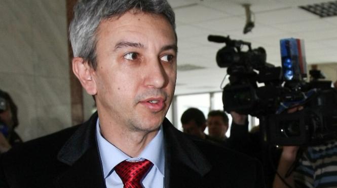 diaconescu nu a semnat contractul de privatizare a oltchim lipsesc paragrafe anexe sunt foarte multe inadvertente