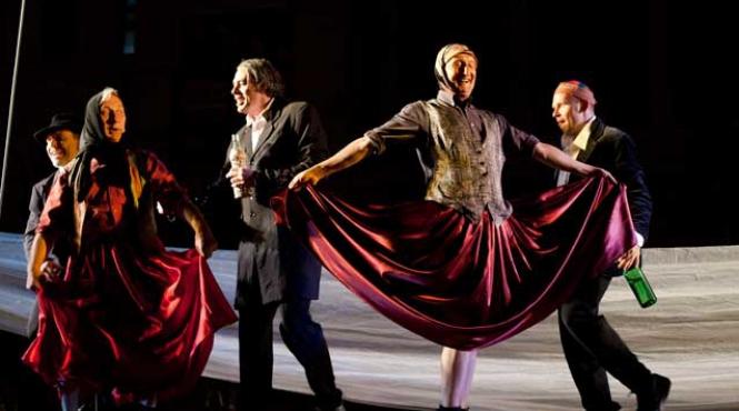 teatru in sala de cinema cum sa te descurci cu trei logodnice