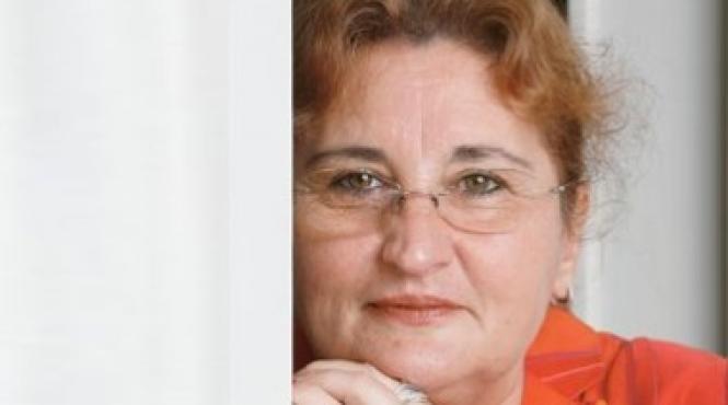 interviu cu sefa j info tours criza inca se simte puternic in turism sunt si parti bune