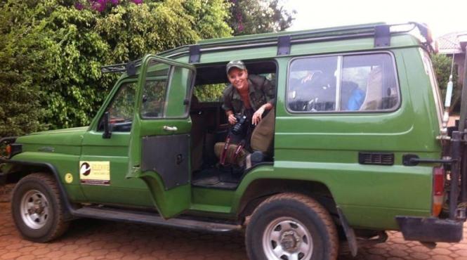 delia deranjata de maimute in luna de miere