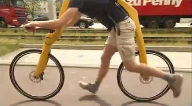 fred flintstone modern bicicleta fara pedale face furori in randul tinerilor