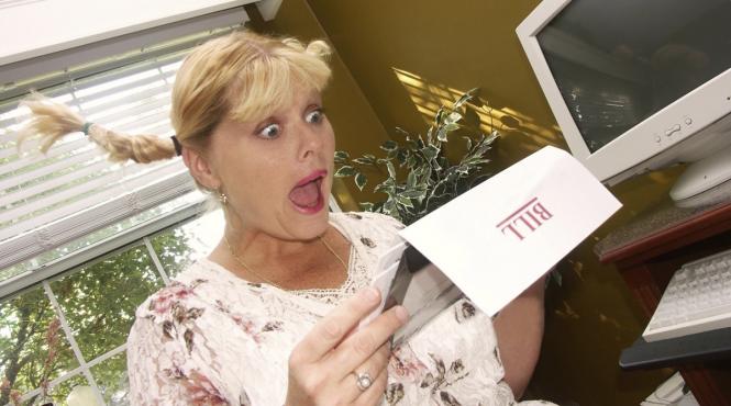 factura la telefonul mobil de 17 cifre o frantuzoaica are de platit de sase mii de ori pib ul tarii sale