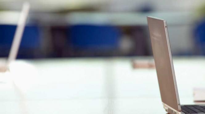 piata globala de pc uri in scadere cu peste 8