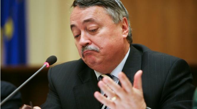 retinere grup fraude bancare