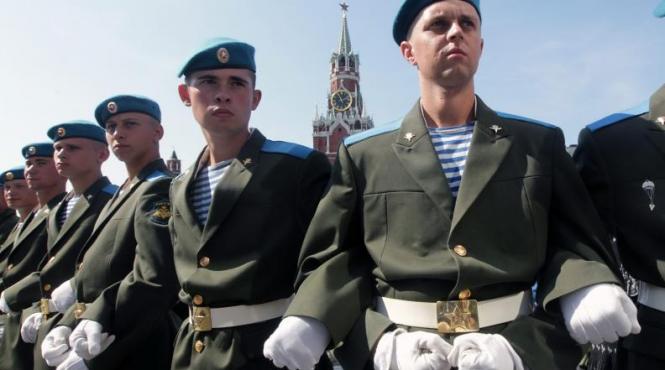 armata rusa revine la radacini sovietice