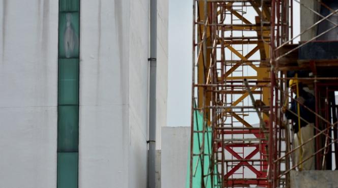 fecioara maria aparitie miraculoasa pe fereastra unui spital sute de credinciosi au venit sa vada minunea video