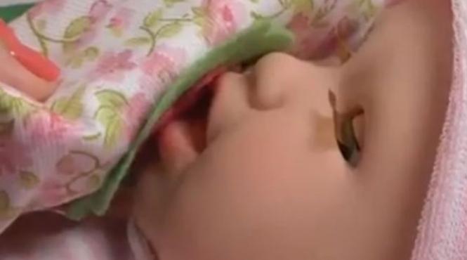 video papusa suge san critici america