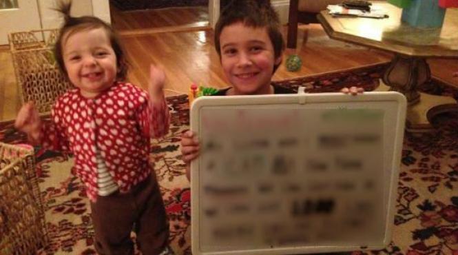 measjul care a starnit isterie pe facebook ce le au cerut doi fratiori utilazatorilor retelei de socializare