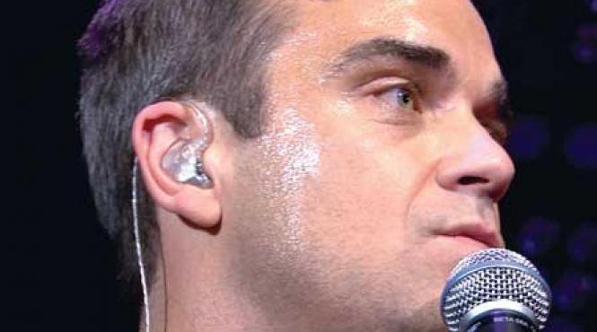 robbie williams dupa 11 ani din nou pe locul 1 in topurile din marea britanie