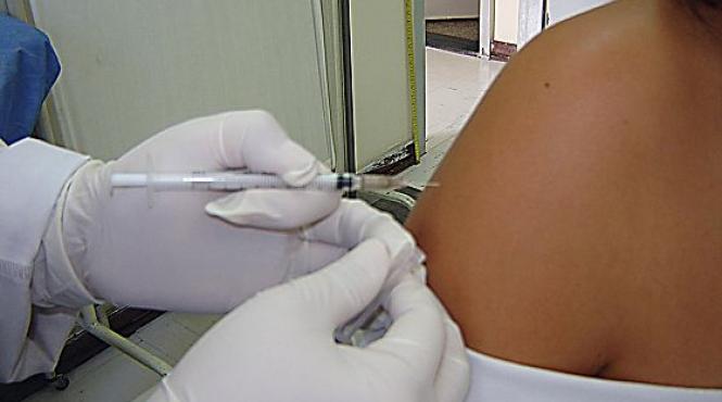 meningita b primul vaccin autorizat in europa