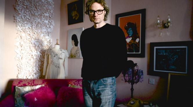 simon toyne recitesc tacerea mieilor de fiecare data inainte de a incepe un nou roman