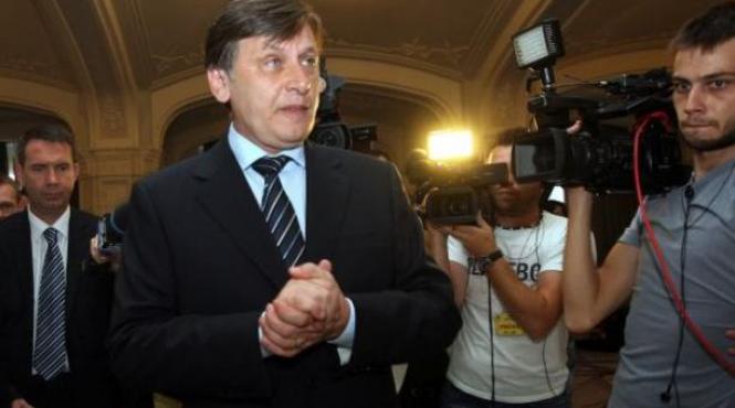 antonescu este prematur sa se vorbeasca despre formarea guvernului dar am dreptul sa fac propuneri