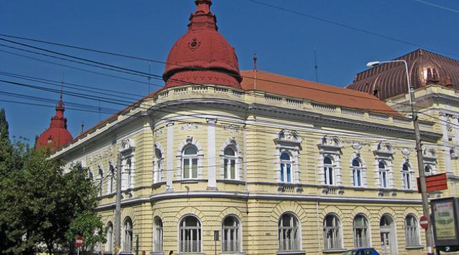 fosta conducere a universitatii de medicina din oradea trimisa in judecata pentru eliberarea de diplome false