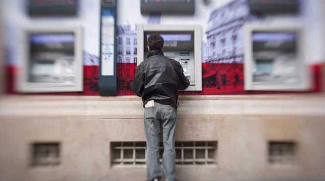 video romanul care a speriat anglia a furat trei milioane de lire din conturile englezilor vezi cum facea asta