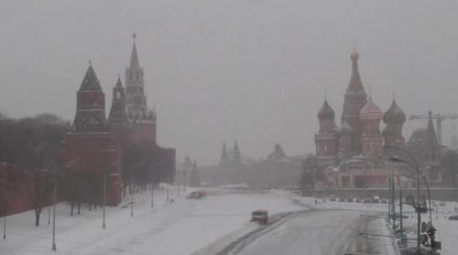 moscova paralizata de cele mai abundente ninsori din ultimii 50 de ani video