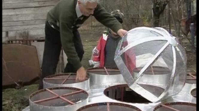 planuri mari in vrancea satenii viseaza sa zboare in spatiu un localnic construieste un ozn video