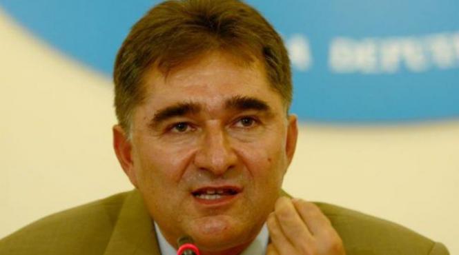 senatorul ioan ghise il da in judecata pe basescu pentru ultraj