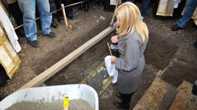 elena udrea intra la redistribuire fostul ministru al turismului locul doi in colegiul din neamt