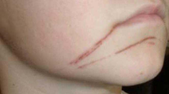 cea mai proasta gluma si au impins prietenul in apa in fata unui rechin video