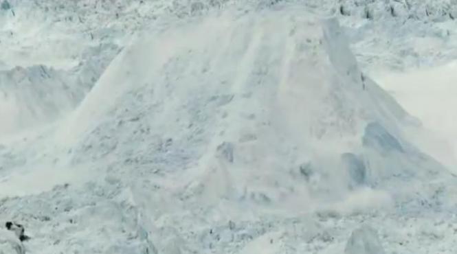 imagini spectaculoase cea mai mare rupere a unui ghetar filmata in premiera video