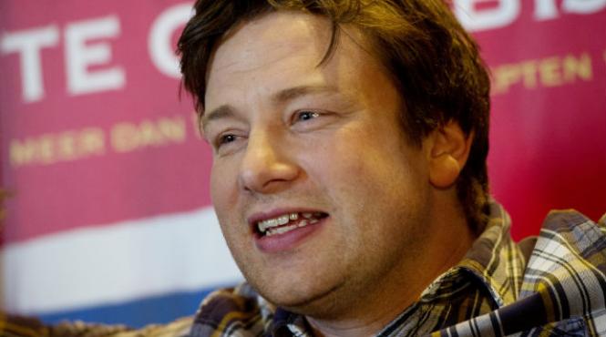 retetele lui jamie oliver sunt mai nesanatoase ca mancarea semipreparata arata un studiu