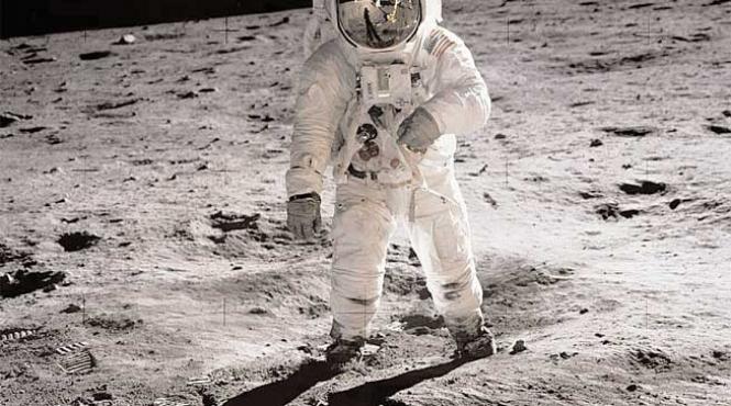 1001 de zile care au schimbat lumea