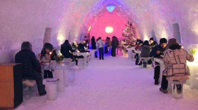 de craciun turistii britanici au inaugurat hotelul de gheata de la balea lac